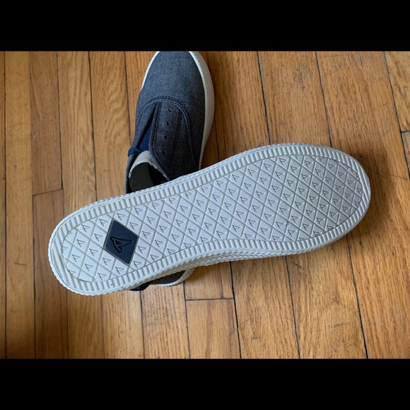 Sperry Crest Knot Chambray Sneaker - Picture 4 of 11